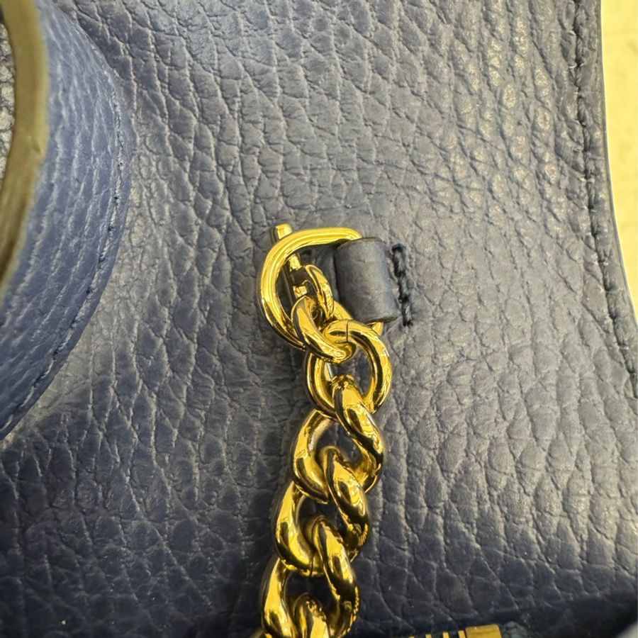 GUCCI藍皮革銀logo woc鏈包-12