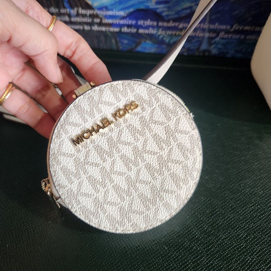 MK 三用包 白色搭配時尚 用過幾次 白色美-1