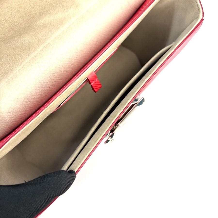 LV 莓紅EPI 銀釦Twist MM肩斜背包-8