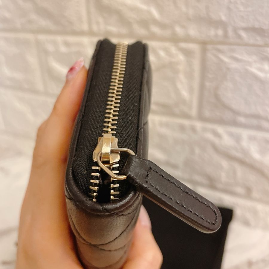 激甜爆印花款✨ Chanel 香奈兒必收經典菱格小羊皮金扣拉鍊中夾內裡燙金印花款式-26