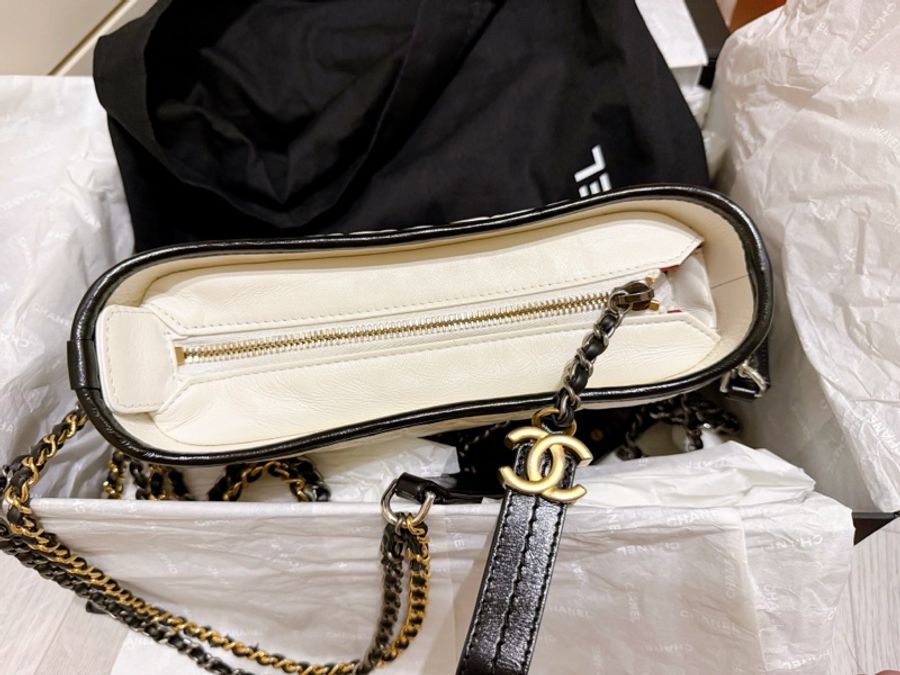 CHANEL GABRIELLE SMALL HOBO BAG 流浪包-6