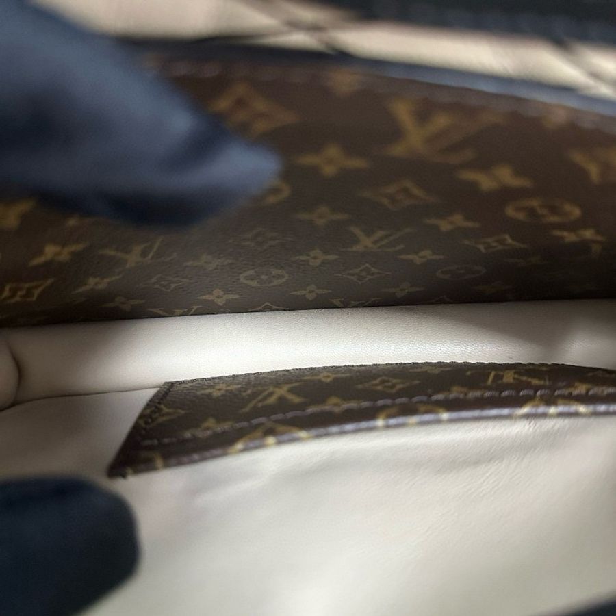 Louis Vuitton clutch-14