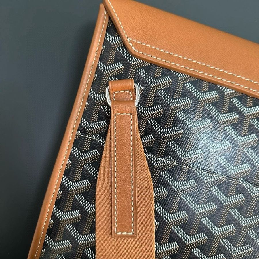 Goyard Coursier-19