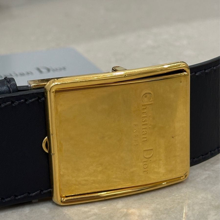 🈶購證 #專櫃12.5萬 #99新帶膜 Dior蒙田mini box #全網最低-17