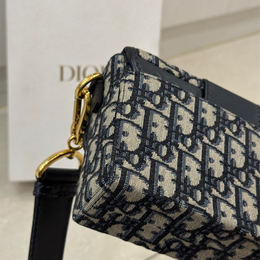 🈶購證 #專櫃12.5萬 #99新帶膜 Dior蒙田mini box #全網最低-36