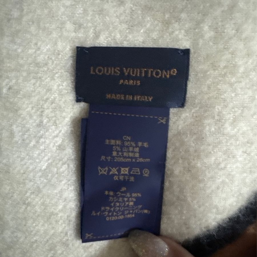LV羊毛羊絨圍巾 ( 全新未使用 無購證 )原價34500$-5