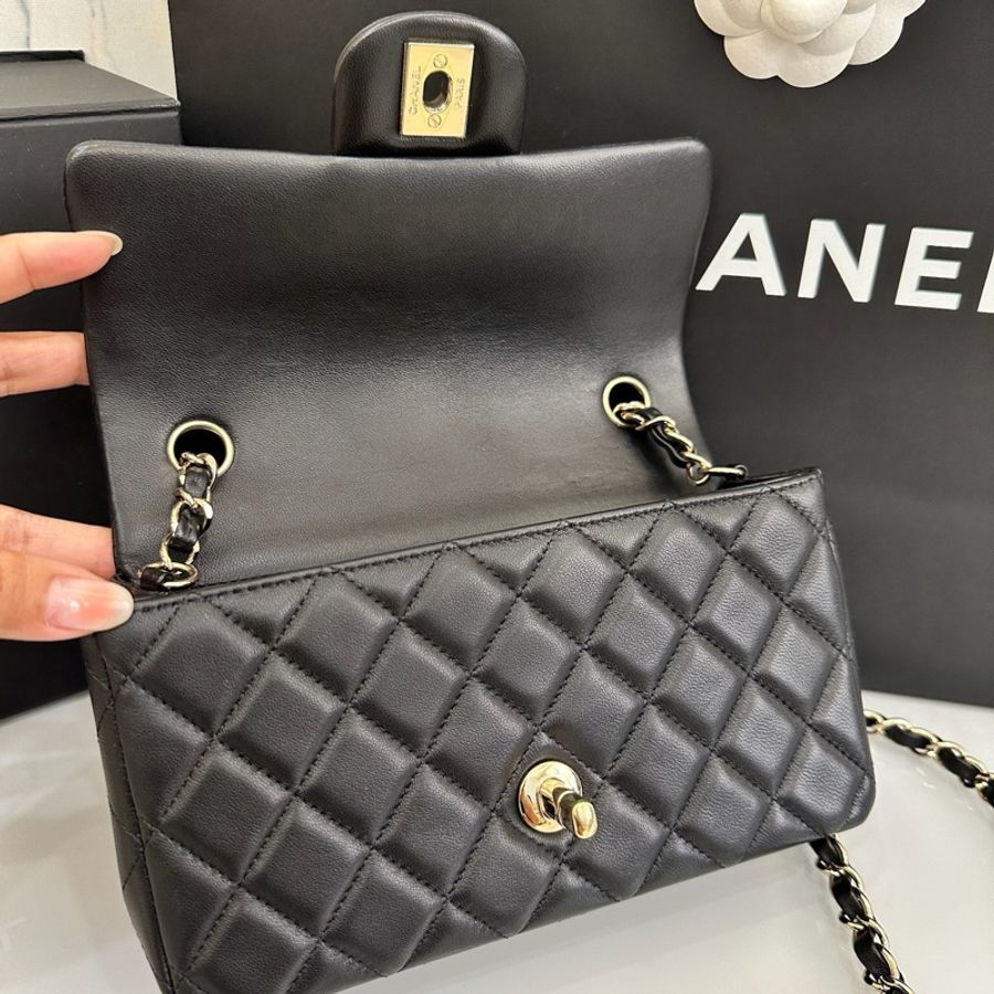 一包出門全場焦點氣質 晶片款 Chanel cf20 coco20 大mini 黑金-18