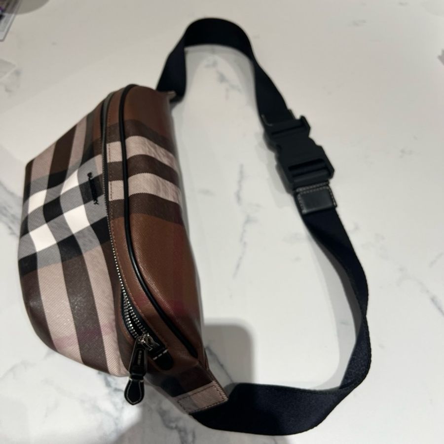 Burberry Cason胸包/腰包(閒置品近全新)-18