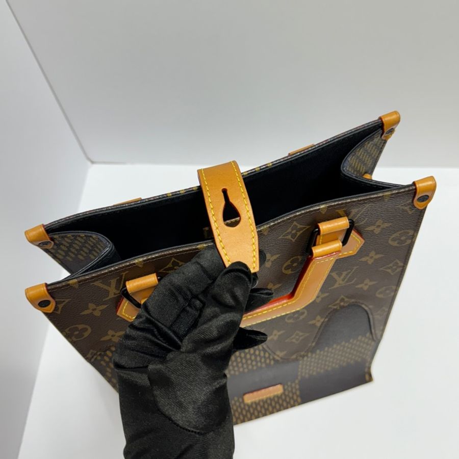 (極新! 超稀有) LV Nigo聯名 超帥限量款 手提托特+斜背包-19