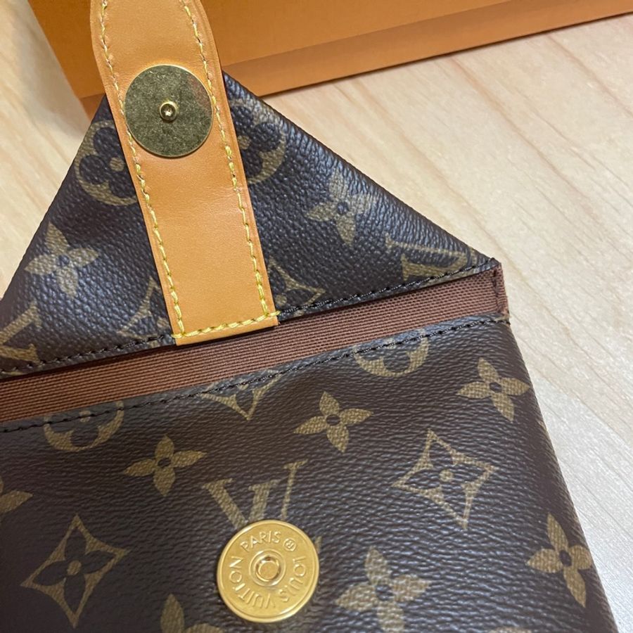 全新✨LV 經典老花小薯條包 Envelope Pouch-13