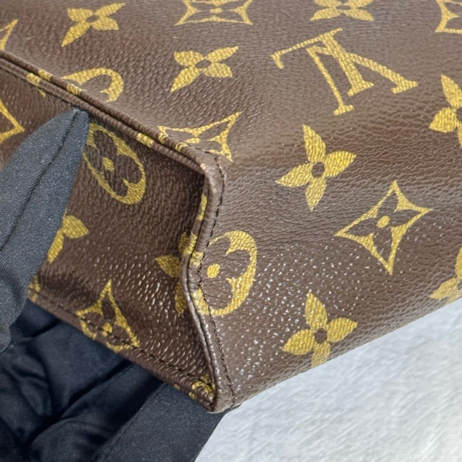 LV 白皮 老花洗漱包-11