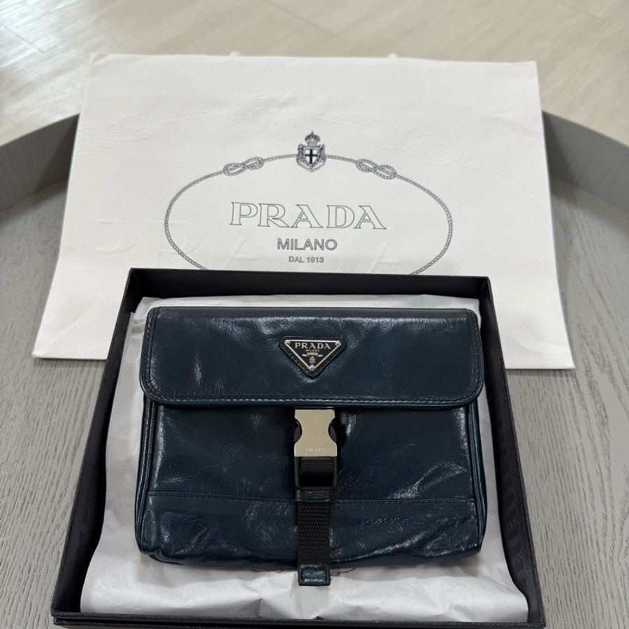prada皮革智能手機套、潮包、小廢包、零錢包、斜背包、側背包<二手>-1