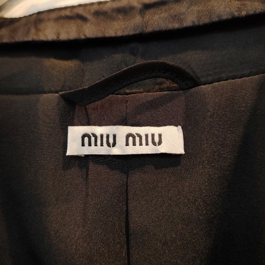 Miumiu 繆繆 珍珠白領口黑色上衣外套 40碼-3
