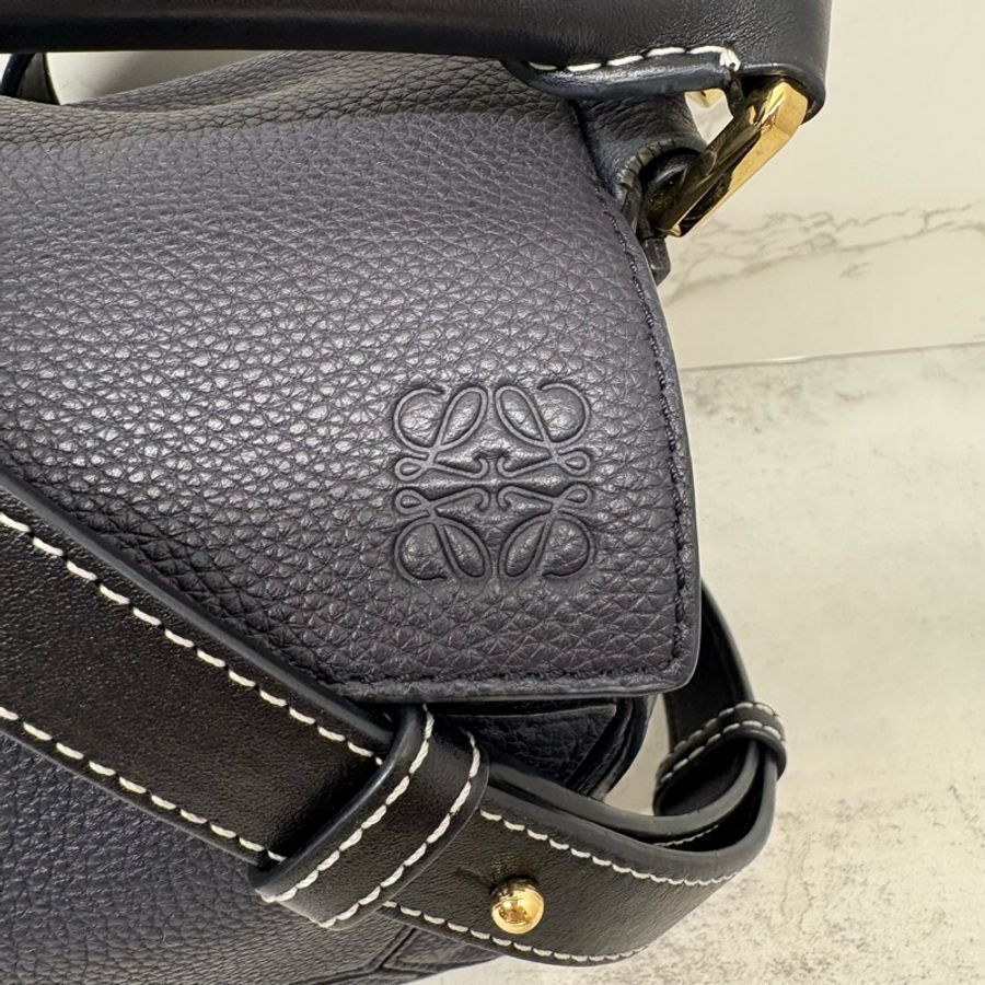LOEWE羅意威|small puzzle 小號 黑金扣-1
