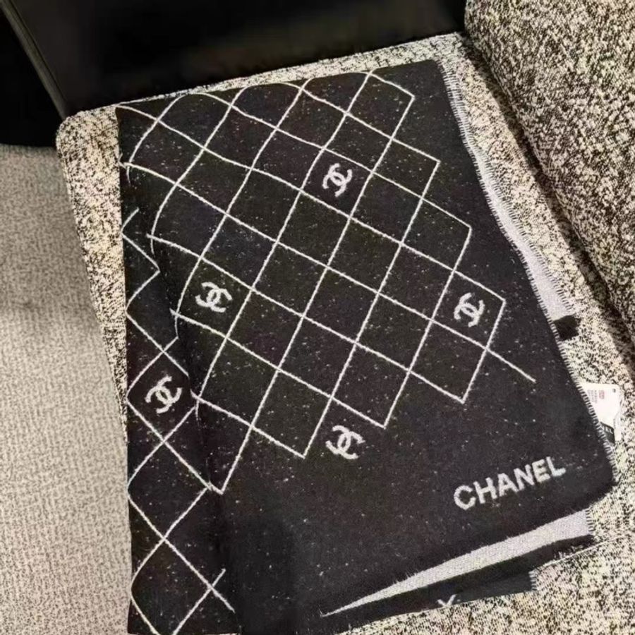香奈兒25A 格仔紋圍巾-1