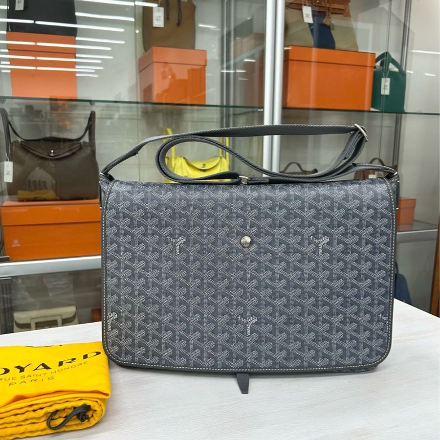 【近新閒置品】Goyard Capetien灰色翻蓋郵差包單肩側背斜挎包-0