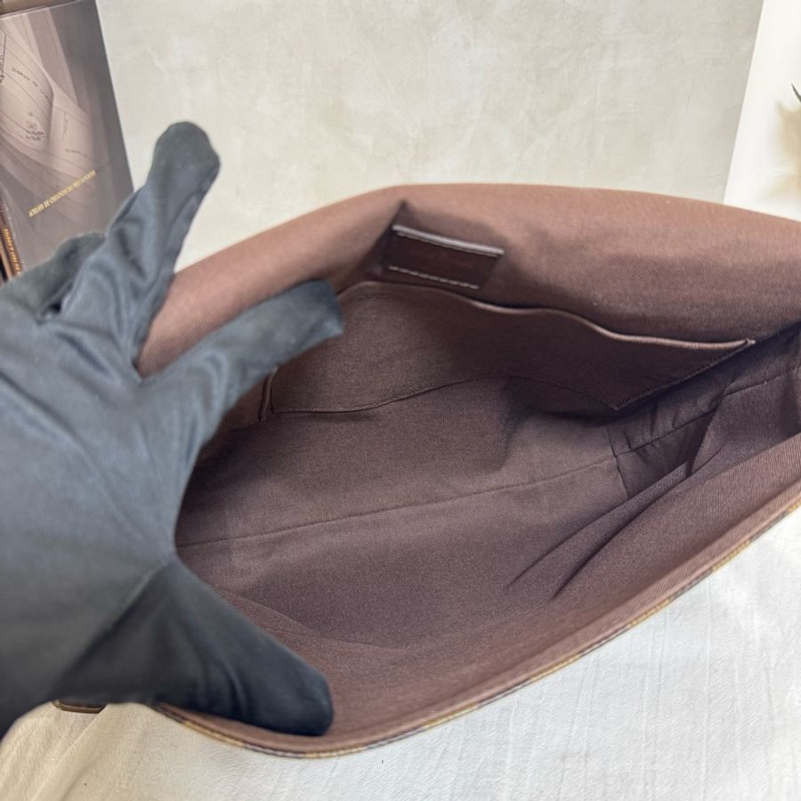 Louis Vuitton 鐵牌掀蓋GM肩背袋-14