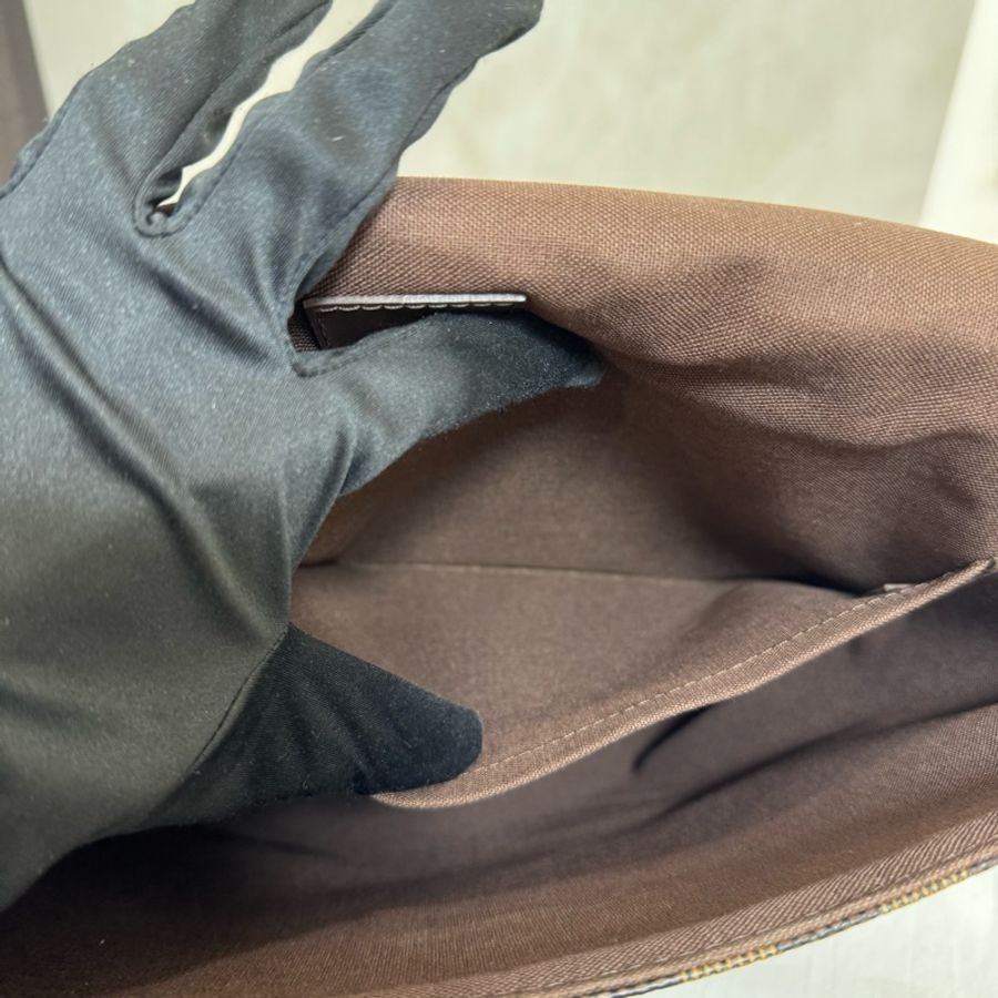 Louis Vuitton 鐵牌掀蓋GM肩背袋-15