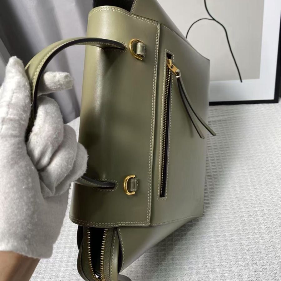 Celine mini belt bag 鯰魚包 大號-5