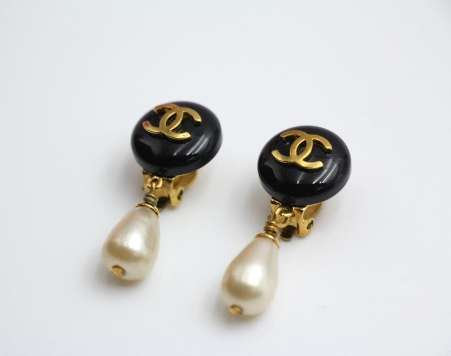 Chanel Vintage 95P樹脂黑色豆豆仿珍珠耳環-6