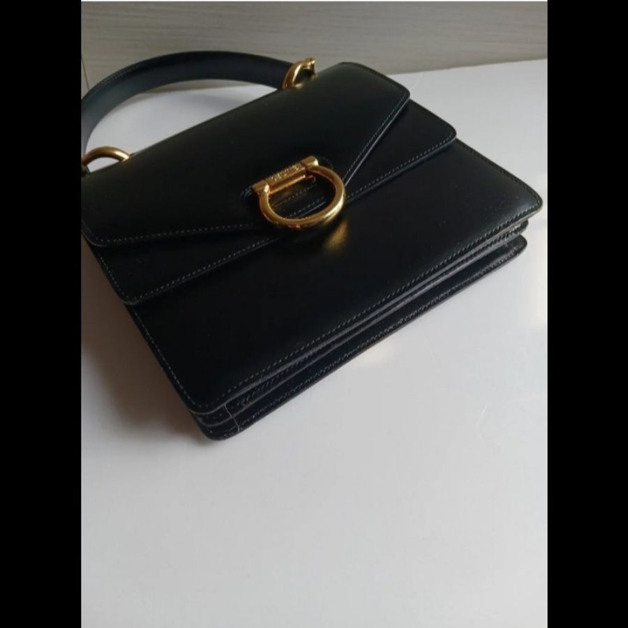 CELINE-10