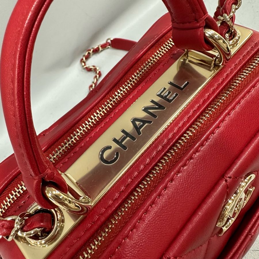 Chanel trendy cc 櫻桃紅色羊皮金鏈帶相機包 斜背包-6