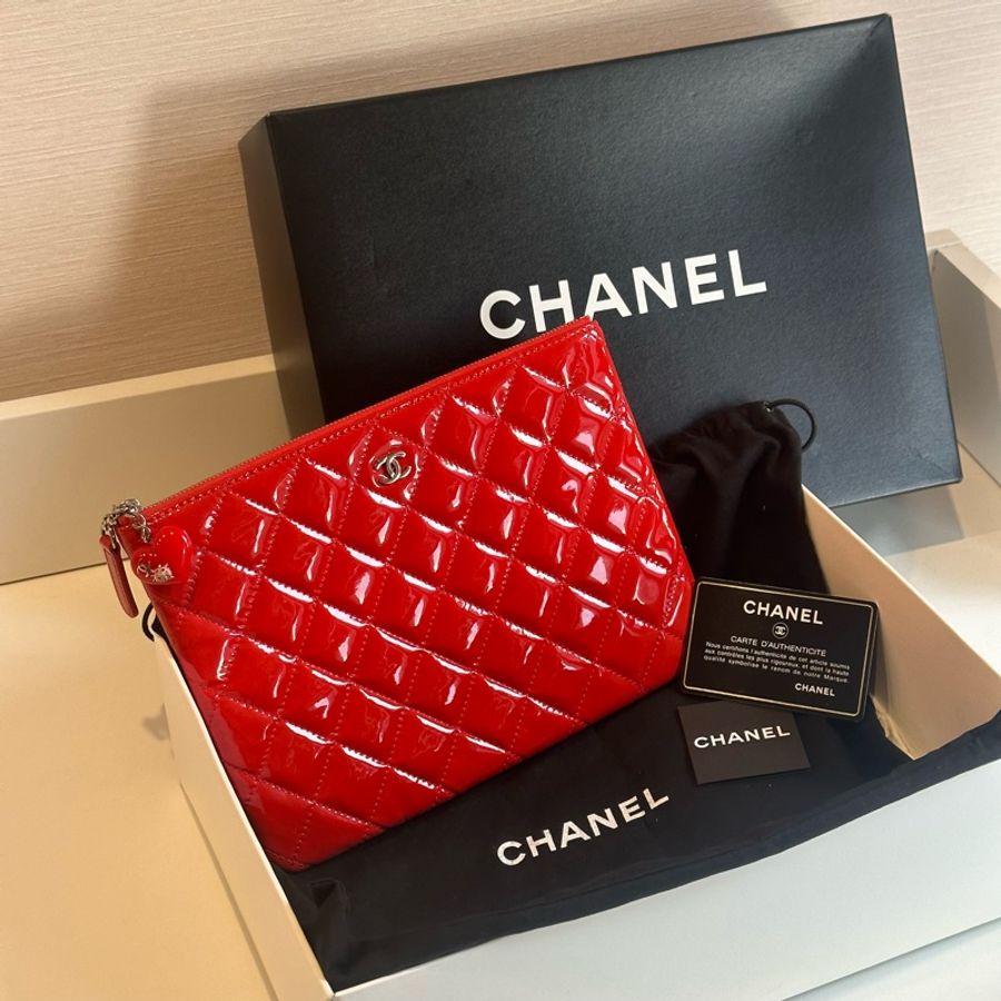 超便宜🈶️保卡❤️ 香奈兒 #紅色 #漆皮 #手拿包 #chanel (可改肩背包超便宜-0