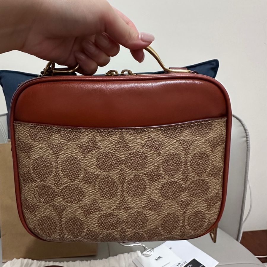 Coach 高端1941系列復古餐盒包-4