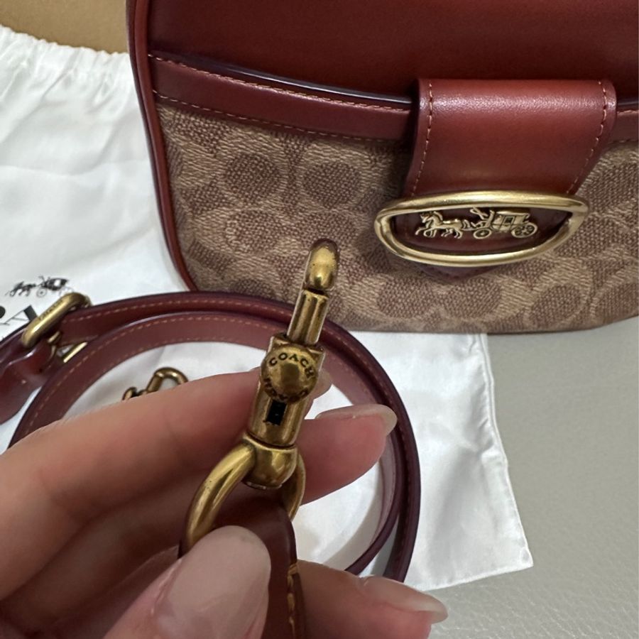 Coach 高端1941系列復古餐盒包-24