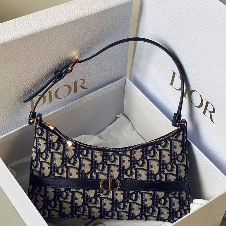 全新代購！Dior 迪奧 蒙田30 Montaigne Cigale 迷你手袋 hobo 水餃包 藍色 Oblique 緹花-0