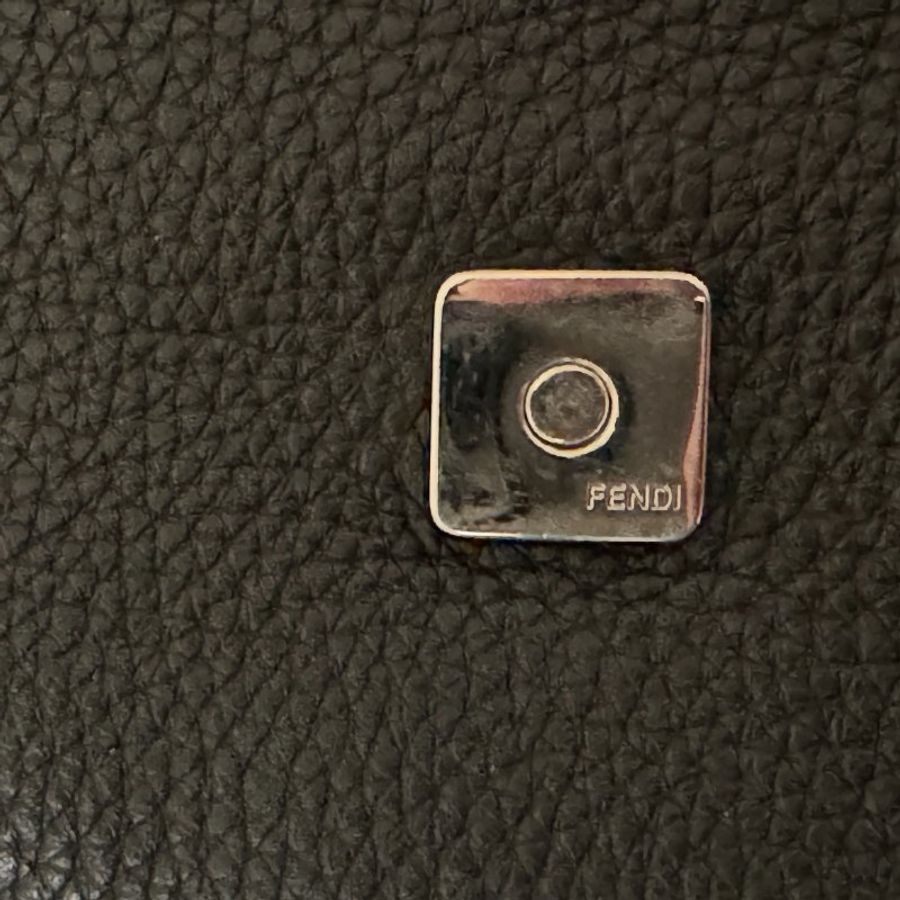 9成新 FENDI BAGUETTE 經典黑色小牛皮法棍包-5