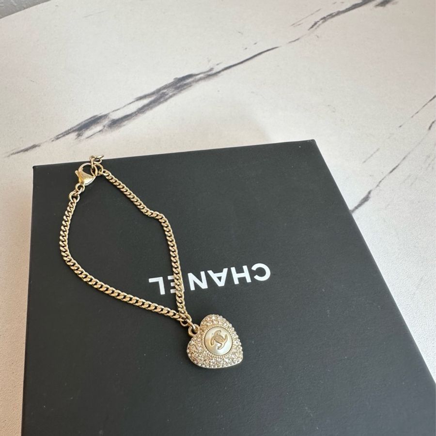 Chanel 愛心鑽手鍊-3