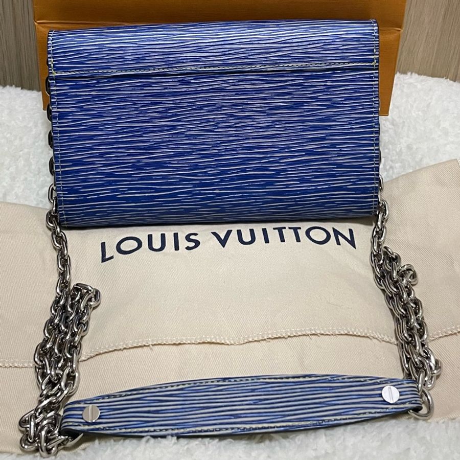 Louis Vuitton Twist WOC Epi 藍色銀鍊包-1