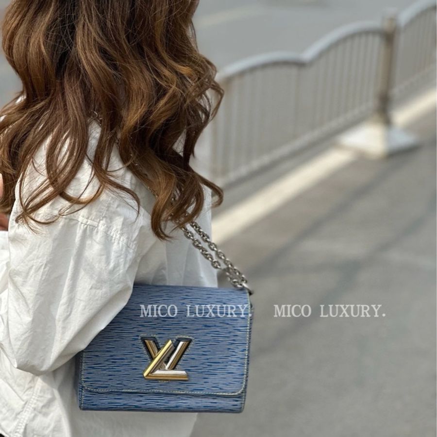 Louis Vuitton Twist WOC Epi 藍色銀鍊包-9