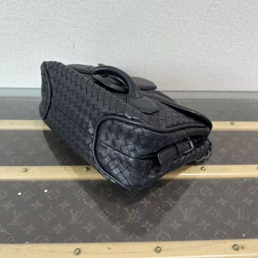 ✨BV 經典編織黑色肩背斜背包鍊條包 29*18*11 98新配件塵袋-1