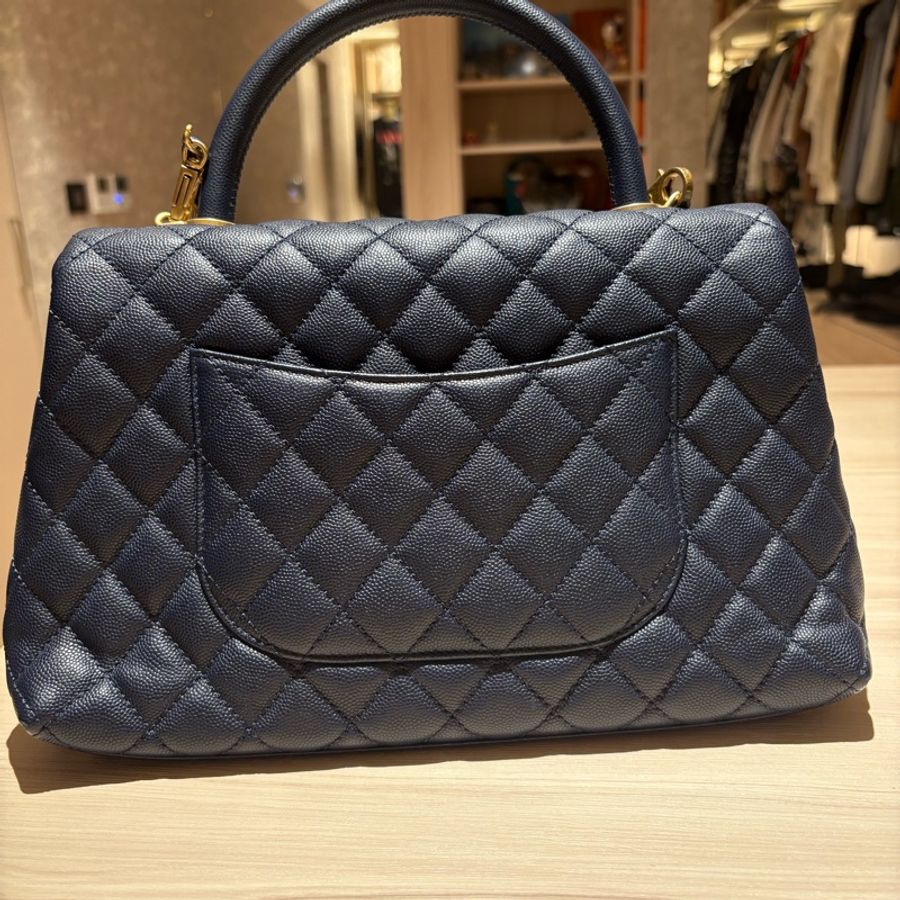 Chanel Coco Handle 深藍金扣 中尺寸-1