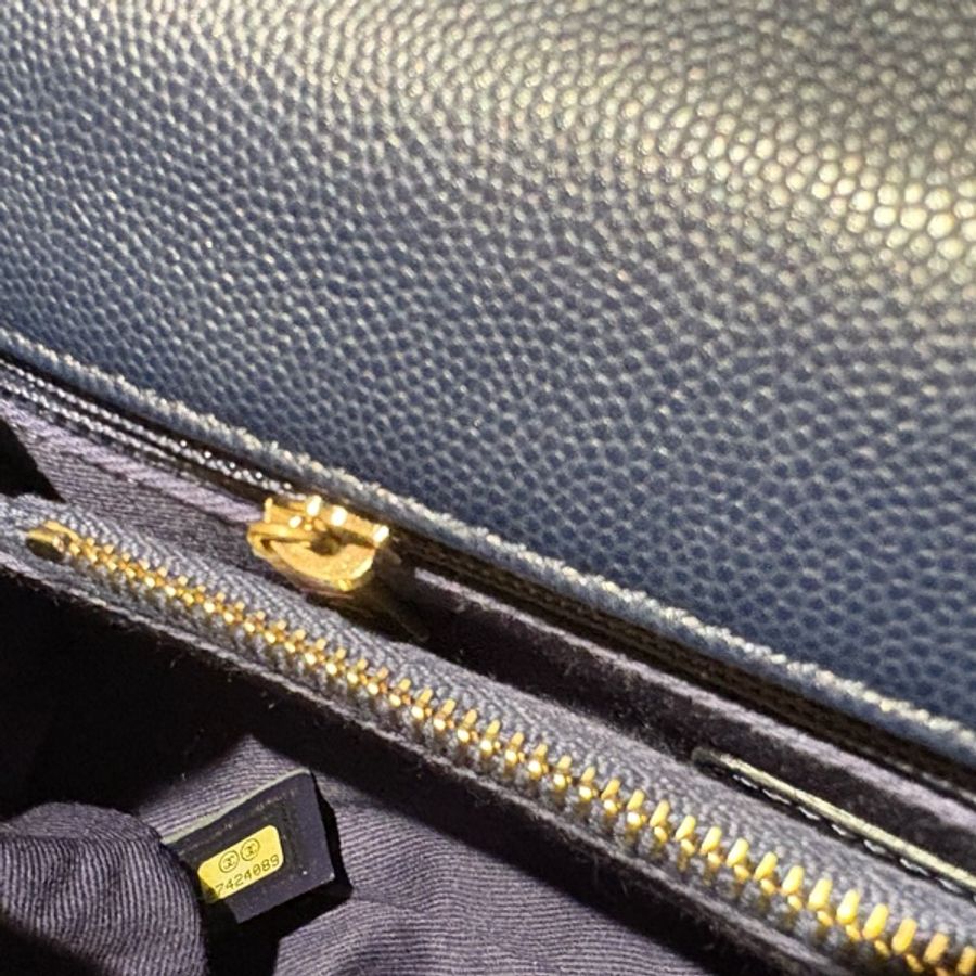 Chanel Coco Handle 深藍金扣 中尺寸-18