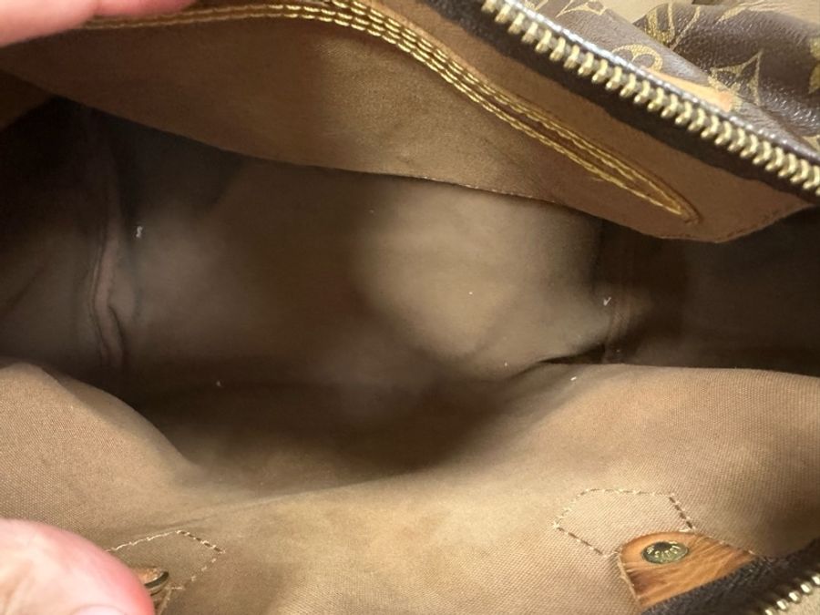 LV名牌包包，三個保證真品，這個網站售尺寸30的包包-8