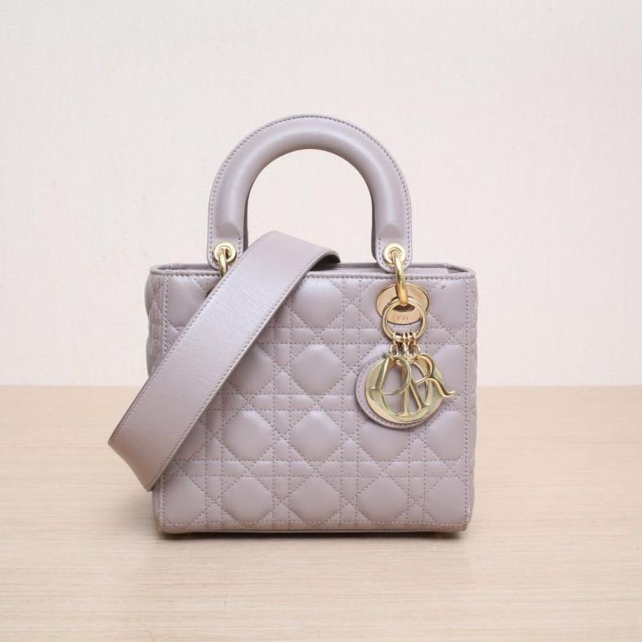 DIOR(迪奧) Lady Dior 戴妃包 四格 淡粉色 金扣 2016-0