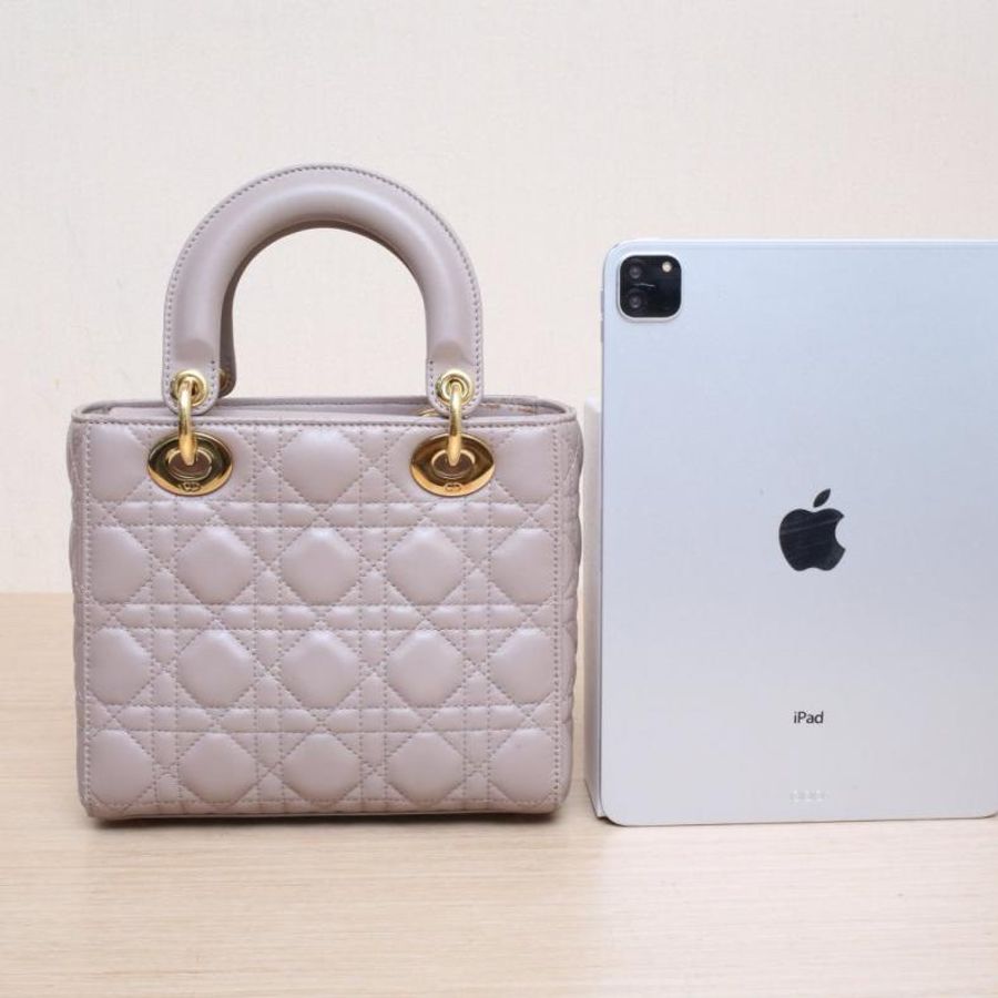 DIOR(迪奧) Lady Dior 戴妃包 四格 淡粉色 金扣 2016-2