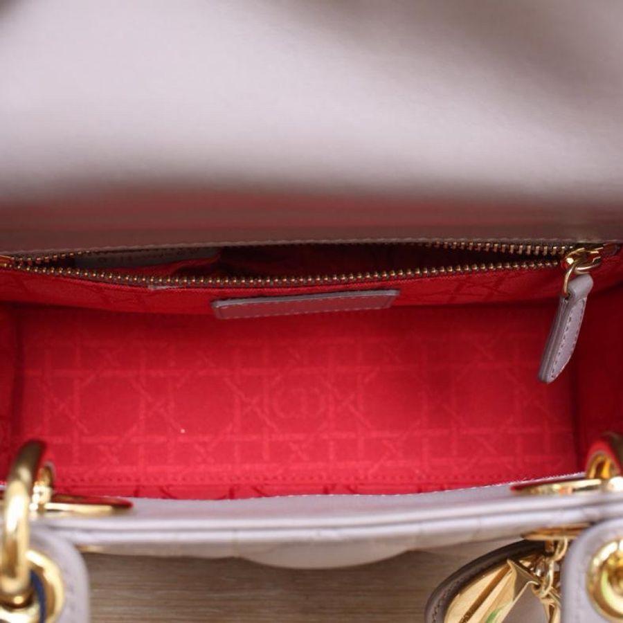 DIOR(迪奧) Lady Dior 戴妃包 四格 淡粉色 金扣 2016-4