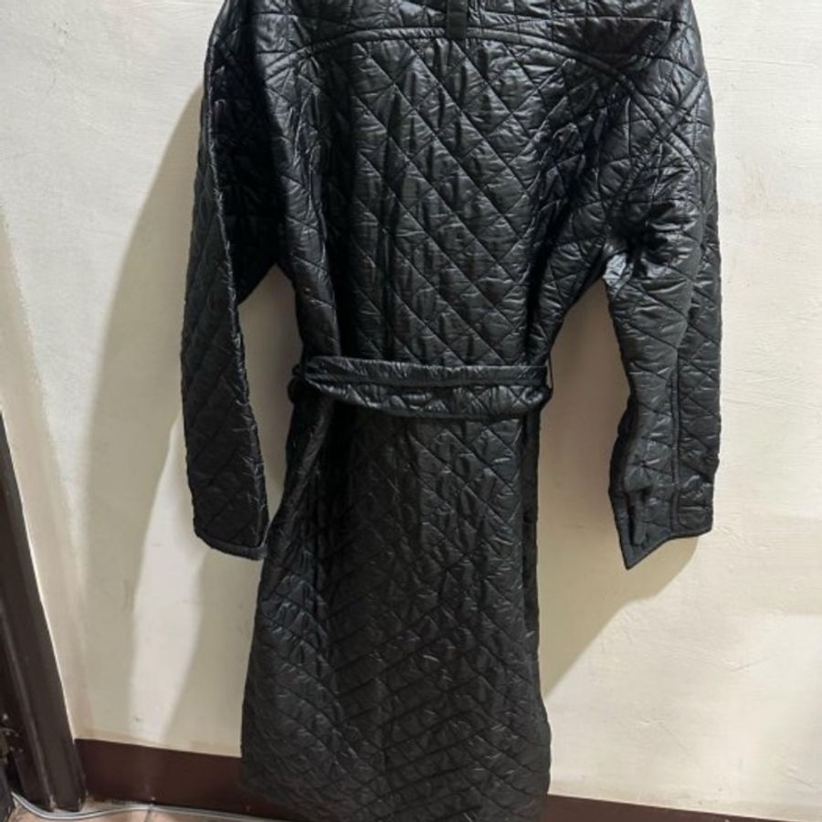 三宅一生ISSEY Miyake保證真品,Fee尺寸,黑色超輕薄長外套-6