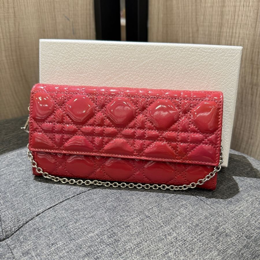 Christian Dior CD 玫瑰粉亮面漆皮銀鏈長夾 皮夾 手提包 晚宴包-0