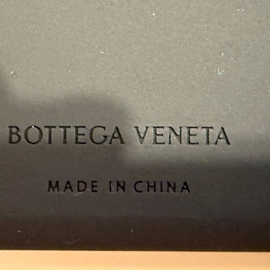 Bottega Veneta 橡膠編織短夾（黑）-7
