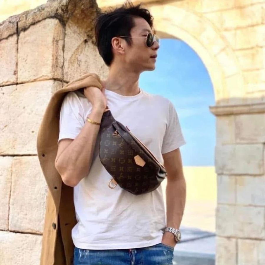 LV M43644 Bumbag🎀現品實拍 🎀 9.3成新Monogram老花字紋 腰包 斜背包 胸口包-21