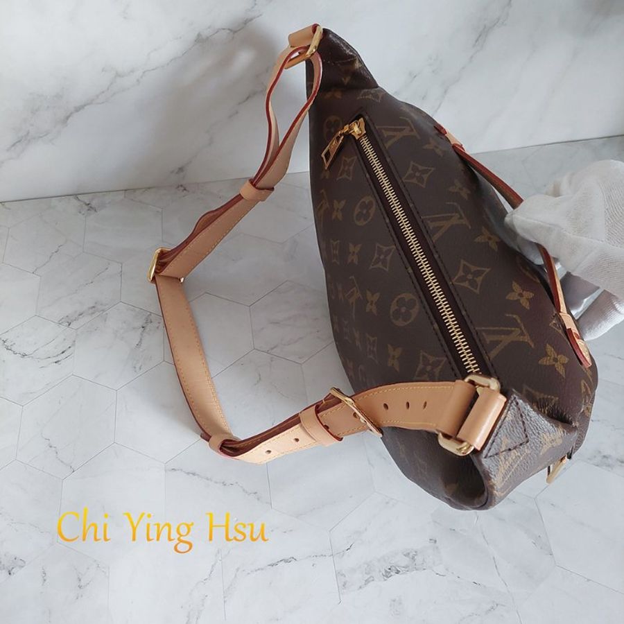 LV M43644 Bumbag🎀現品實拍 🎀 9.3成新Monogram老花字紋 腰包 斜背包 胸口包-35