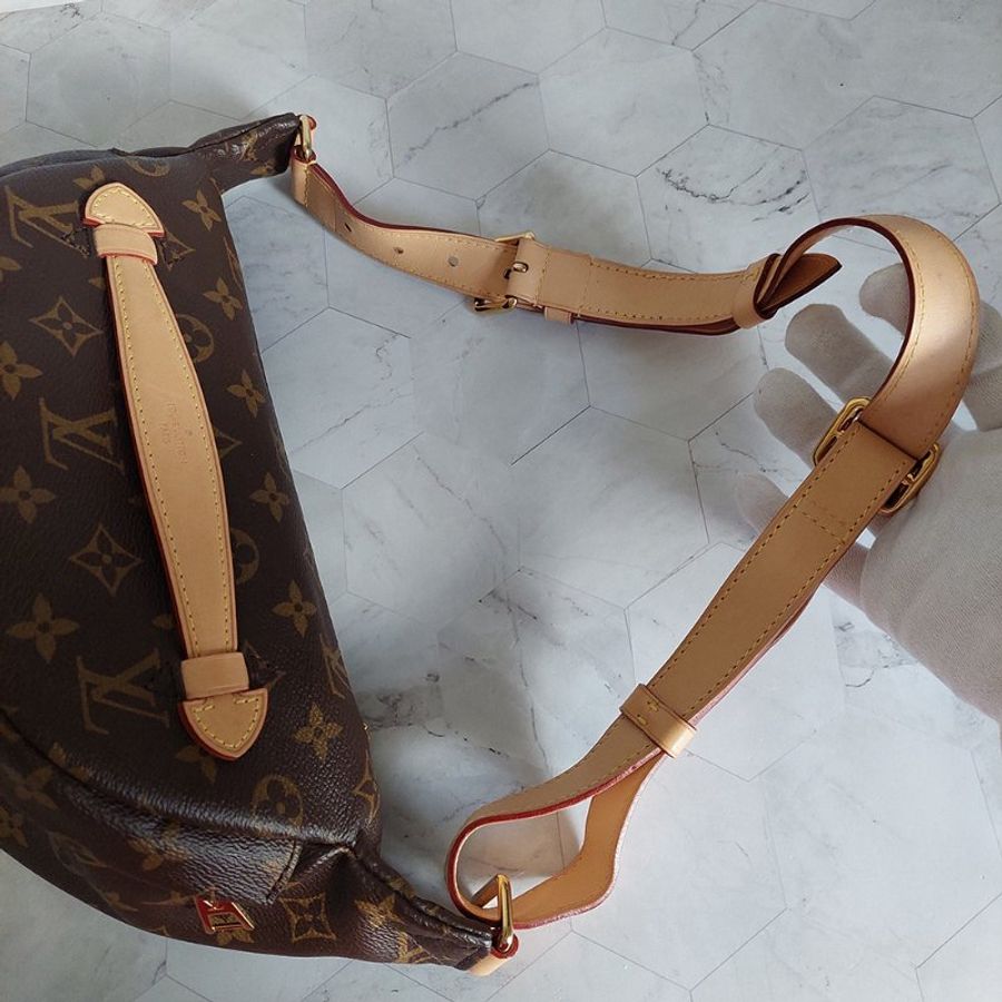 LV M43644 Bumbag🎀現品實拍 🎀 9.3成新Monogram老花字紋 腰包 斜背包 胸口包-49