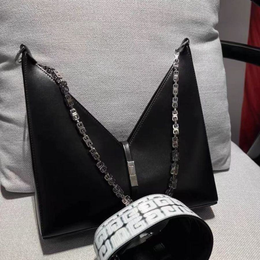 GIVENCHY Cut-out 鍊條牛皮肩背斜背包27.5*6.5*27.5 99新配件塵袋-0