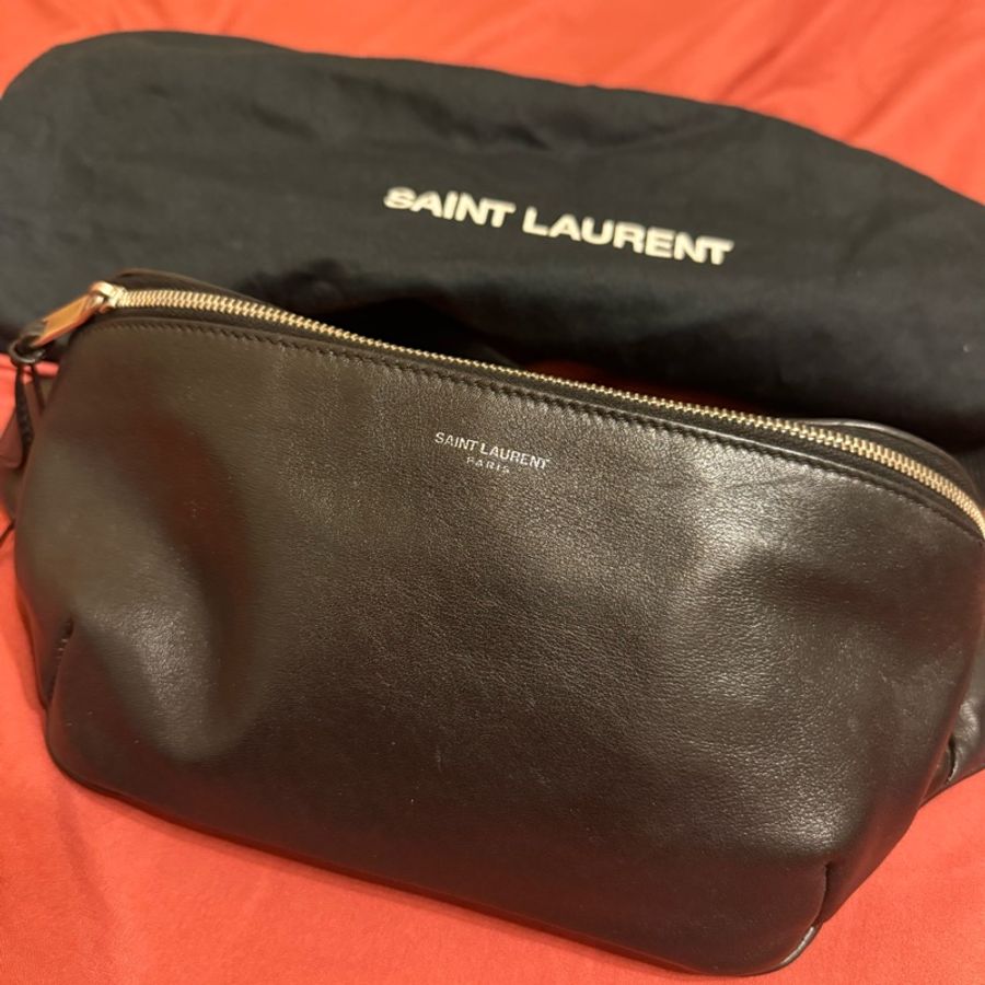 Saint Laurent Paris 經典黑色軟皮腰包-0