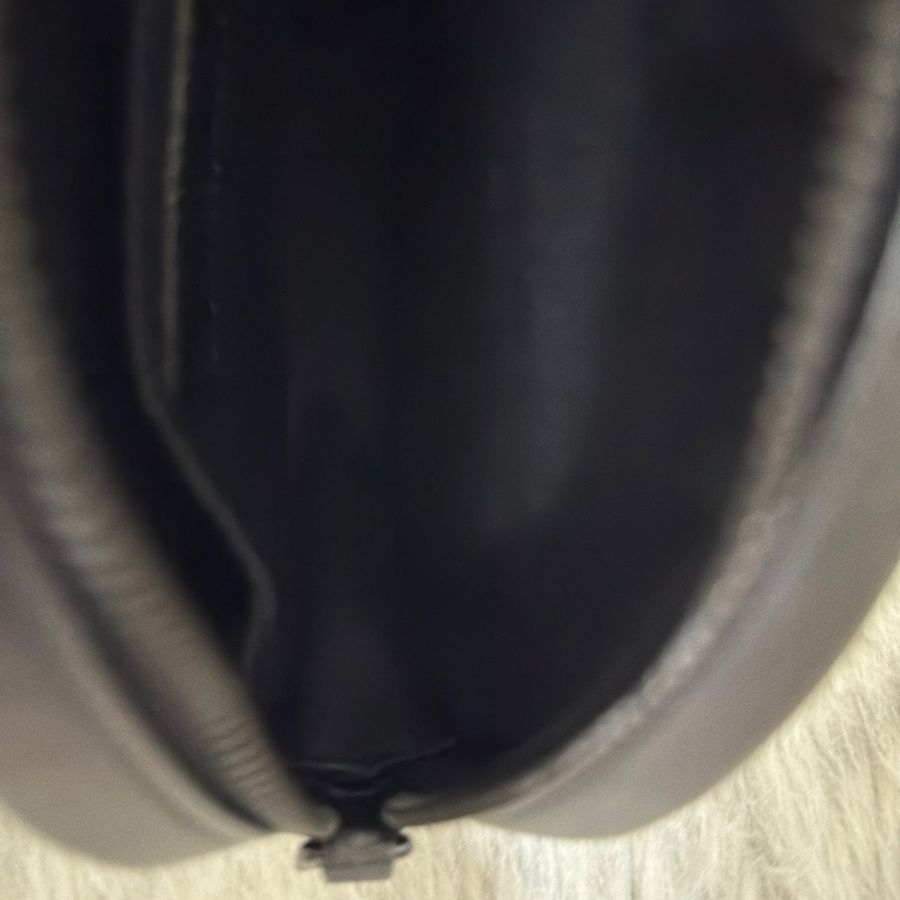 Saint Laurent 皮製黑色圓型拉鏈斜背包-直徑16.5公分-3